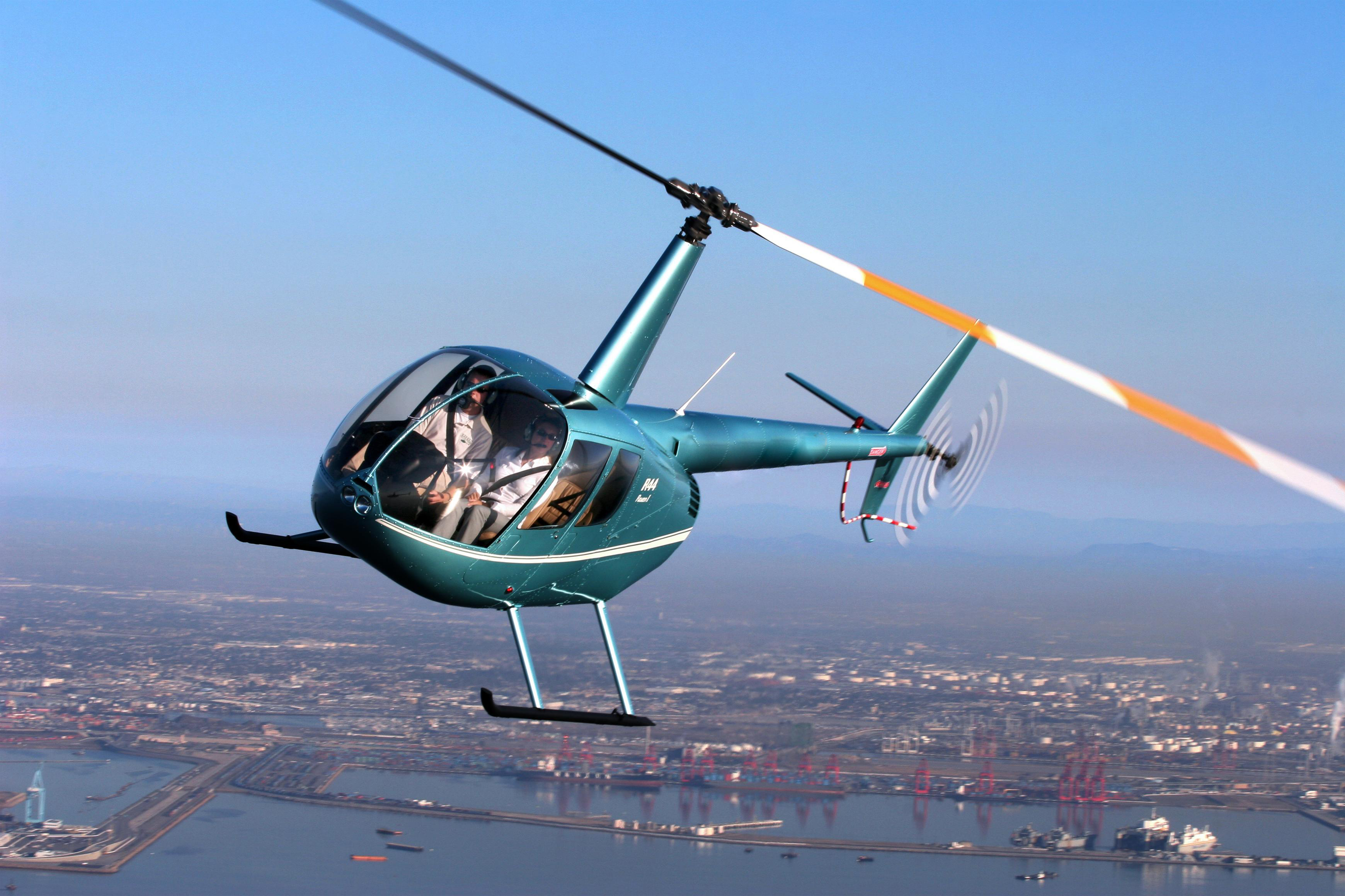 罗宾逊R44雷鸟I直升机 (1).jpeg