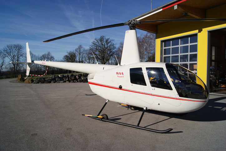 罗宾逊R44雷鸟I直升机 (10).jpg