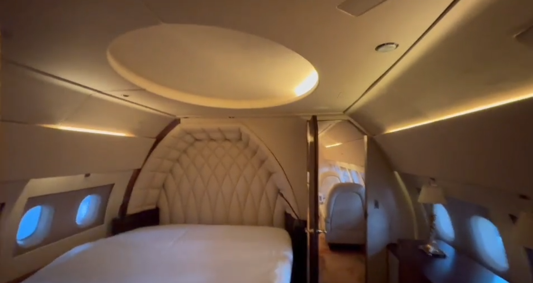 价格3200万。ACJ319 2024全新内饰 (1).png