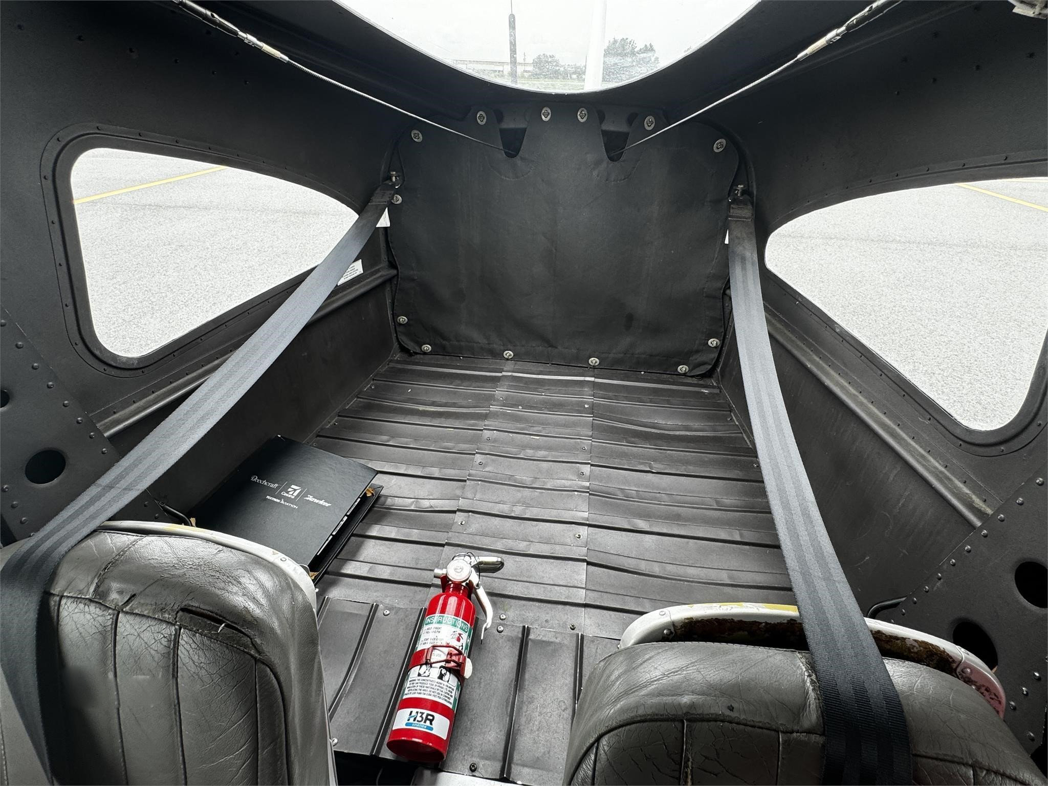 2010塞斯纳162 (16).jpeg